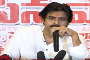 ITEMVIDEOS: తెలంగాణలోనూ అసెంబ్లీ ఎన్నికలలో పోటీ: పవన్