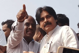 ITEMVIDEOS: పోలవరం ప్రాజెక్టులో అవకతవకలు: పవన్ కల్యాన్..