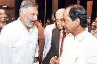 Cm kcr had lunch with actor prakash raj at pragathi bhavan