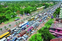 Heavy corwd on high ways which will take godavari pushkaralu in telugu states