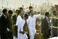 Pm narendra modi is selfie and promise making machine says rahul gandhi