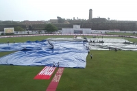 Rain halts galle test teamindia bowlers bowled out sri lanka for 291