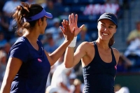 Sania hingis enter miami open doubles semis