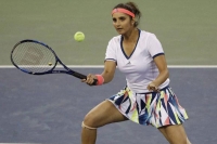 Sania mirza shuts down twitter troll for calling her non indian