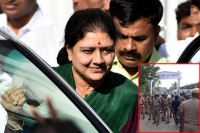 Decks cleared for panneerselvam as sasikala convicted
