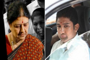 శశికళపై ఐటీ దాడులు: రూ.1430 కోట్ల నల్లధనం స్వాధీనం