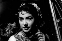 Babuji dheere chalna actress shakila dies of heart attack