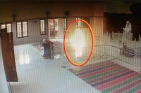 Miracle caught on cctv shirdi sai baba appears as sunlight at mysore