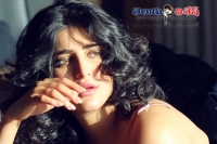 Shruti haasan files complaint against bangalore doctor