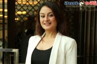 Hot actress sonia agarwal ready to second marriage