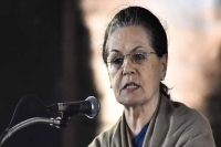 Sonia gandhi thanks people for adhering to lockdown despite problems