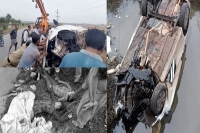 Five of a family died in a road accident at mandasa in srikakulam