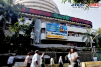 Market nervous on gst logjam and yuan sensex dives 354 pts