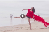 Tejaswi madivada mesmerize with each soul video