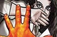 Five arrested for molestation of tollywood actress
