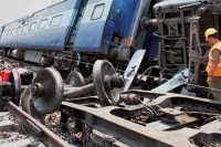 Four coaches of the chennai egmore mangalore express derailed in cuddalore