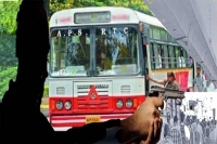 Shooting in tsrtc city bus at panjagutta