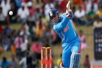 Sehwag would ve easily crossed 10 000 test runs had he played for another country rashid latif