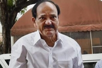 Venkaiah naidu sensational comments on state bifurcation