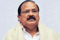 Wont step back in land acquisition bill venkaiah naidu