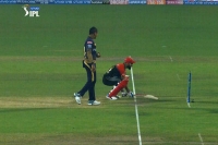 Virat kohli makes funny gesture as if evading mankading against kkr