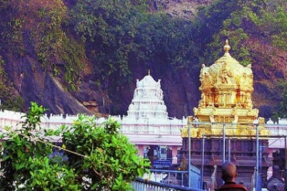 అమ్మవారి అలయంలో తాంత్రిక పూజలా..?