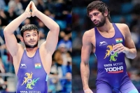 Tokyo olympics wrestlers ravi kumar dahiya deepak punia enter semi finals