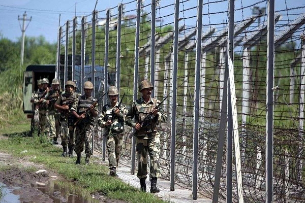 Pakisthan seize fire at indian border