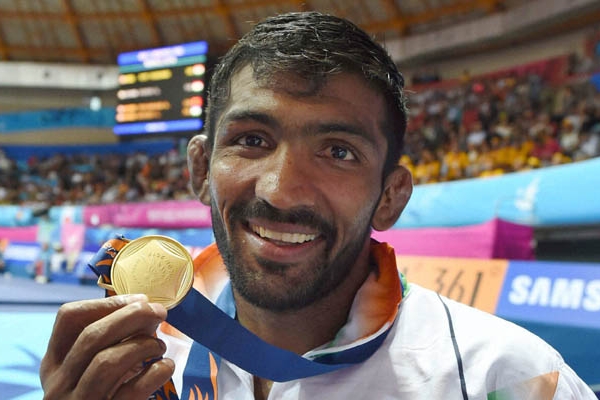 Yogeshwar dutt clinches gold