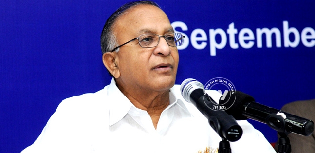 Jaipal reddy meets sonia gandhi over telangana