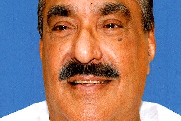 Facebook users post trouble for kerala minister accused of corruption