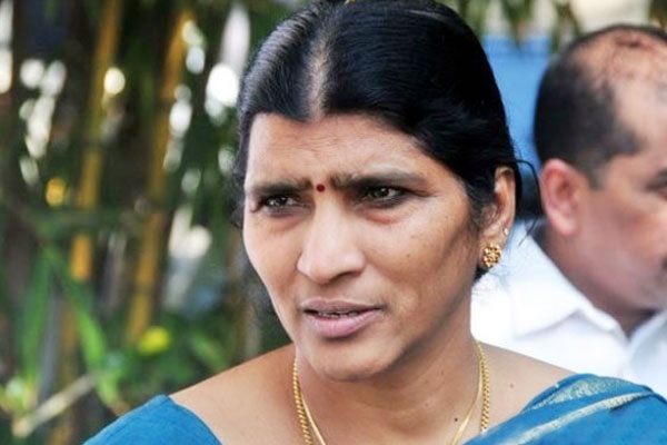 Lakshmi parvathi letter to cm kcr seeking inquiry in ntr s death