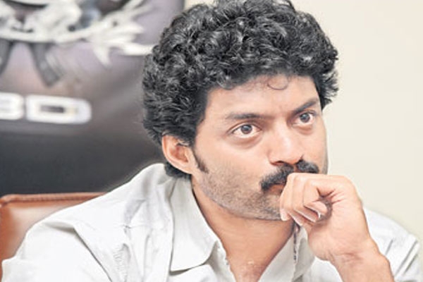 Kalyanram in trouble for using 3 lions emblem