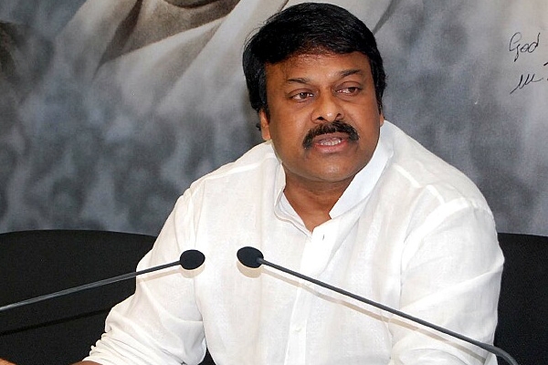 Estate directorate officers notices chiranjeevi to leave official residence immediately