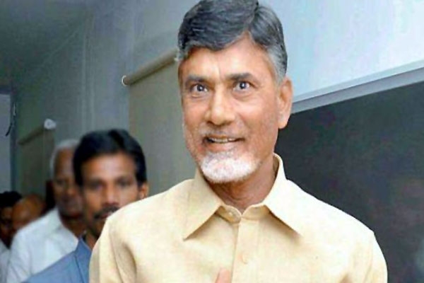 Ap cm chandrababu says police are great than jawans on police commemoration day held at vijayawada