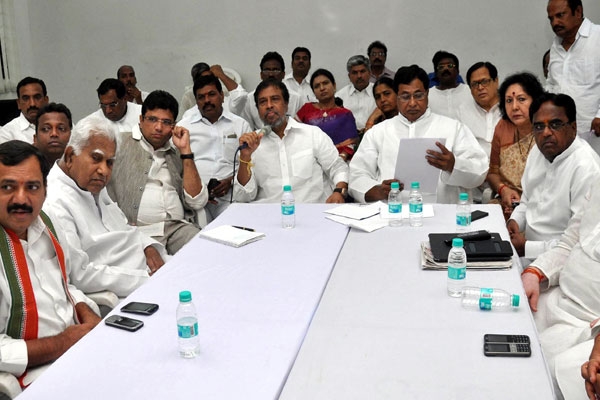 Telangana congress ministers meeting
