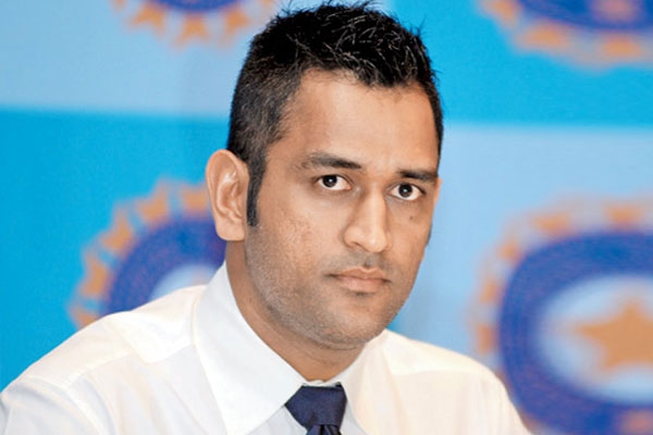 Anantapur court issues non bailable warrant to ms dhoni