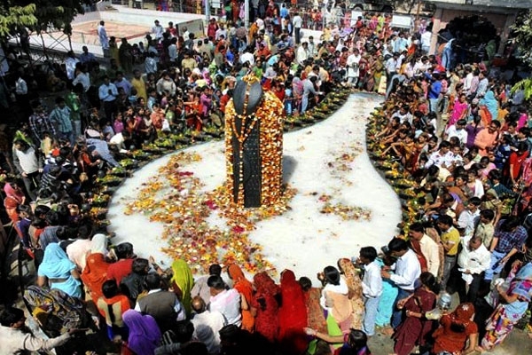 Lord shiva abhishekam anointing life benefits different types of items