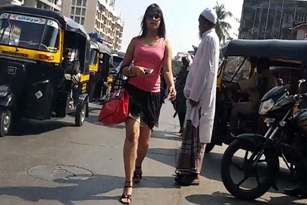 A girl walks around mumbai for 10 hours and proves that not all men are the same