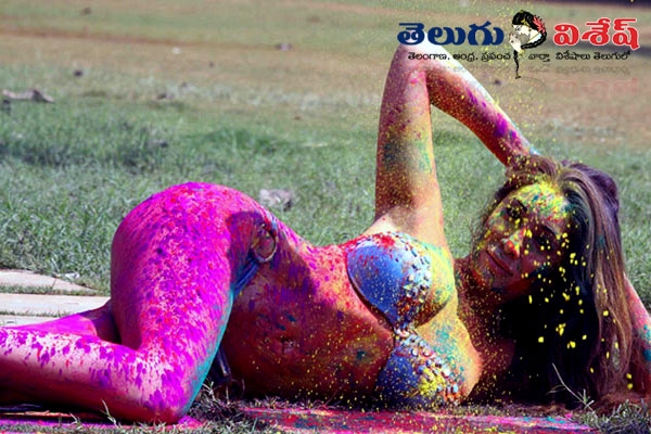 Sofia hayats holi festival in a bikini