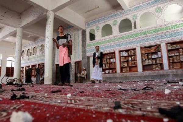 Yemen sinks deeper into chaos after daesh claims mosque bombings