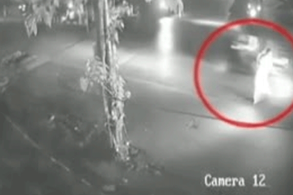 Hit and run accident caught on camera woman dragged by car in mumbai