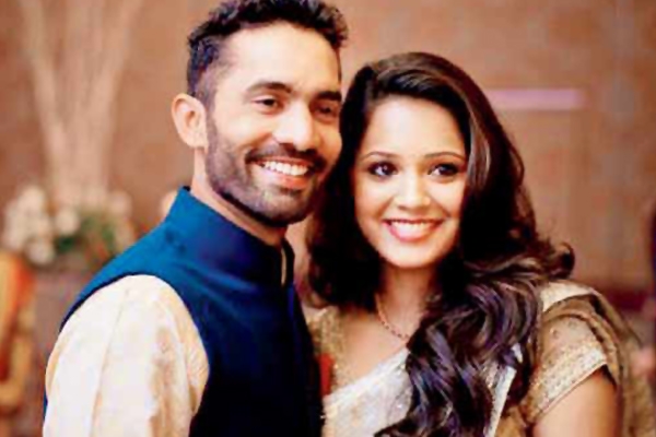 Cricketer dinesh karthik clarifies about his marriage with squash star deepika pallikal