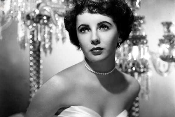Hollywood dream girl elizabeth taylor got married with 48 members