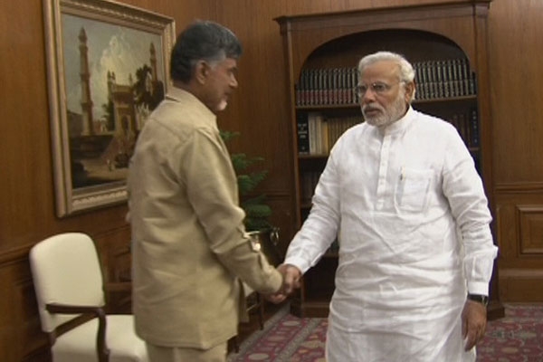 Chandrababu naidu meets narendra modi to discussion