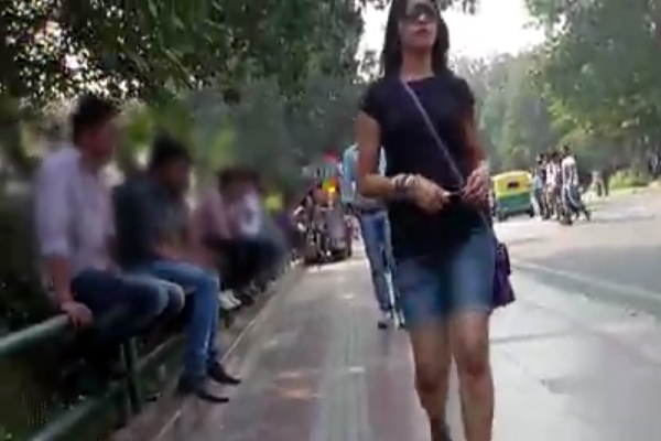 A girl walks around delhi for 10 hours get mixed response