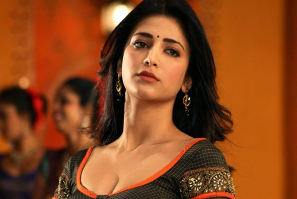 Sruthi hasan dates to koratala siva film