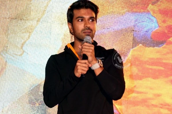 Ramcharan announced 2lakhs for a fan death