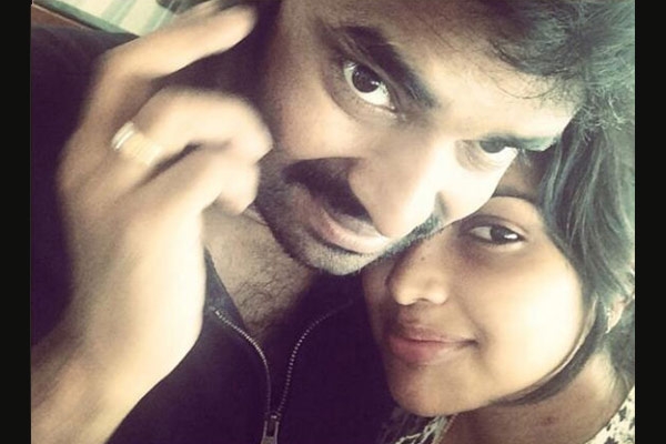 Amala paul deletes honeymoon pics in twitter