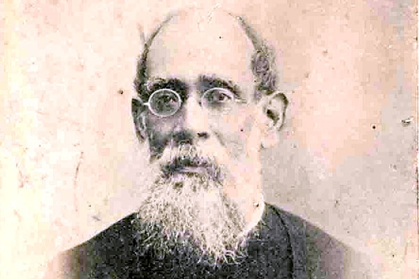 Surendranath banerjee biography first indian political leader cast discrimination indian freedom fighters